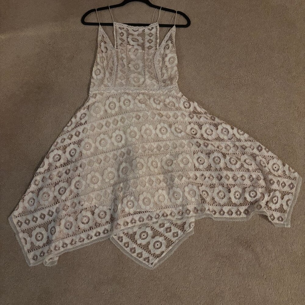 BNWT Size 10 Free People Ivory Crochet Dress - Perfect for summertime events!